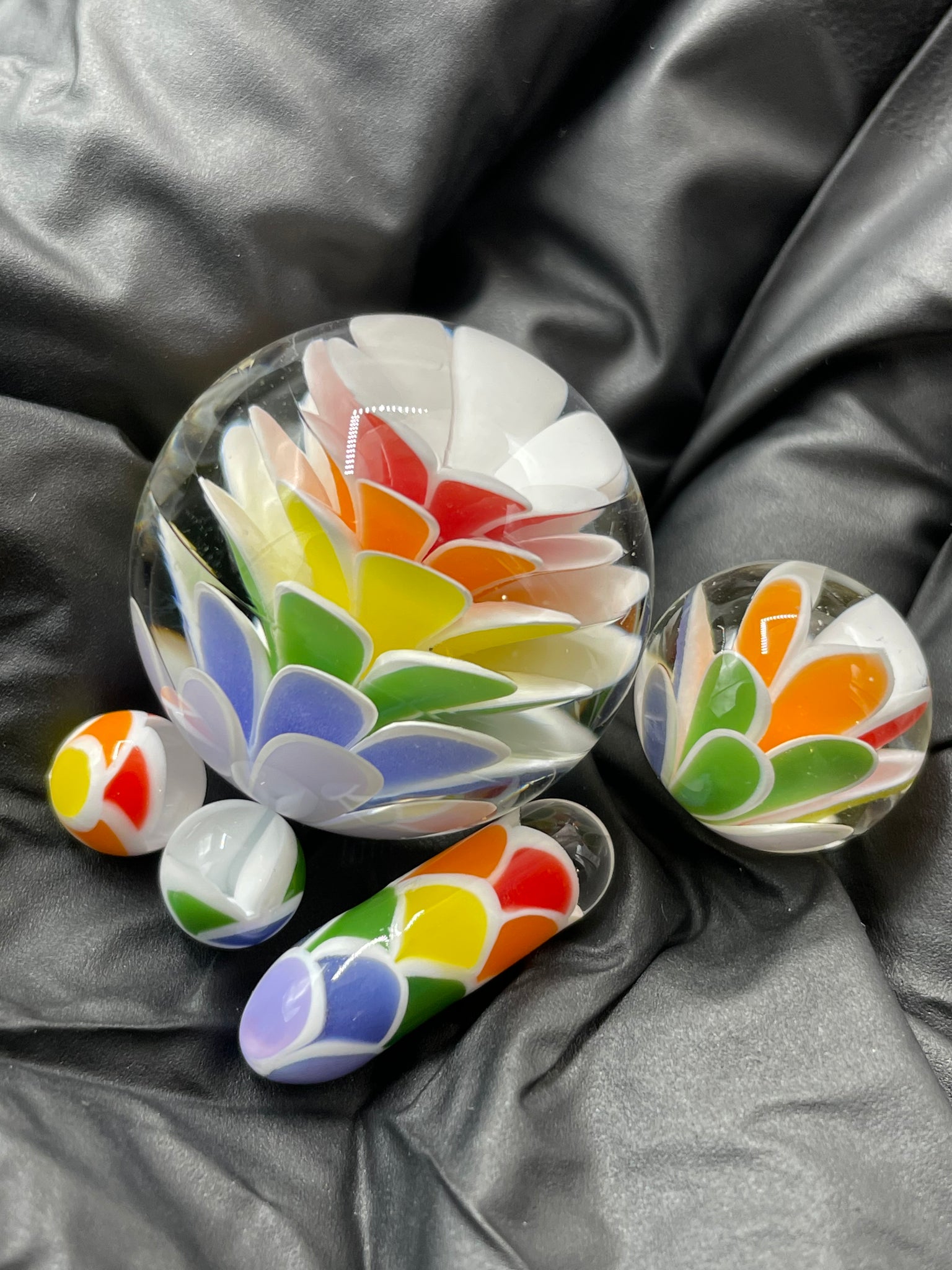 Divleli Glass - 5pc Rainbow Dotstack Implosion Slurper Set